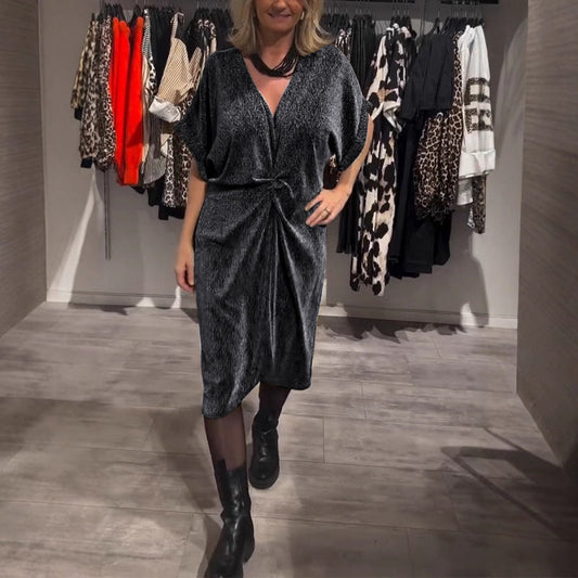 🔥 Rochie midi elegantă din brocart pentru femei, cu decolteu ascuțit